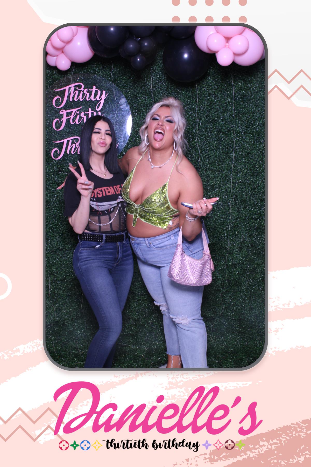 Danielle's 30th Birthday  | View more photos from the event at gallery.myselfiemirror.ca/u/romanmyselfiemirrorca/Danielles-30th-Birthday