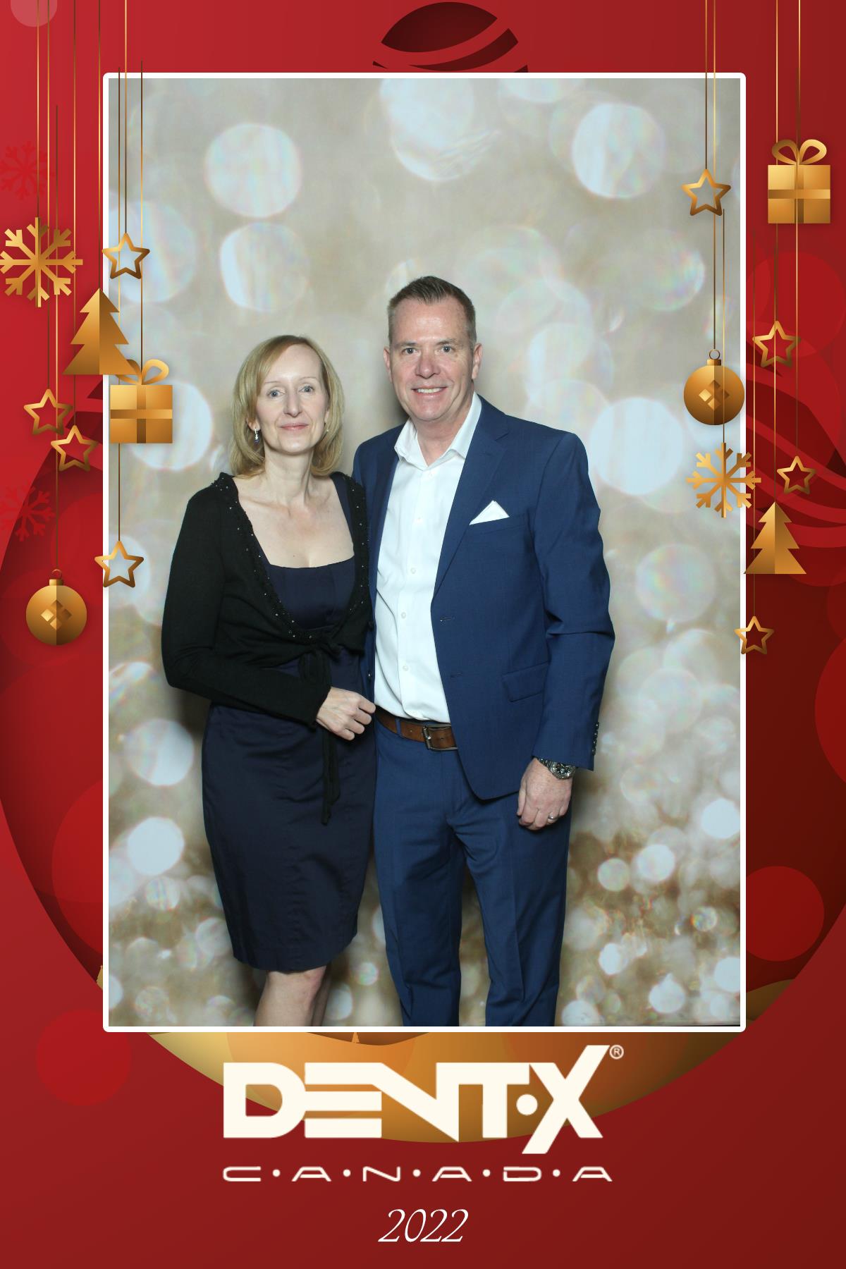Dent-X Canada Christmas Party | View more photos from the event at gallery.myselfiemirror.ca/u/romanmyselfiemirrorca/Dent-X-Canada-Christmas-Party