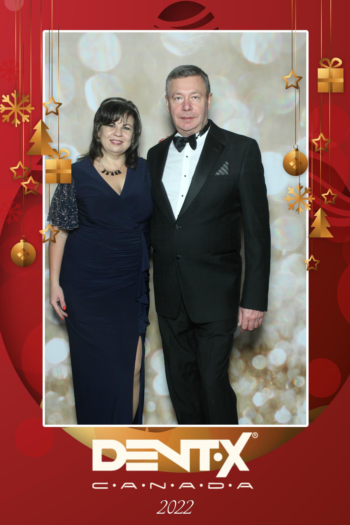 Dent-X Canada Christmas Party | View more photos from the event at gallery.myselfiemirror.ca/u/romanmyselfiemirrorca/Dent-X-Canada-Christmas-Party