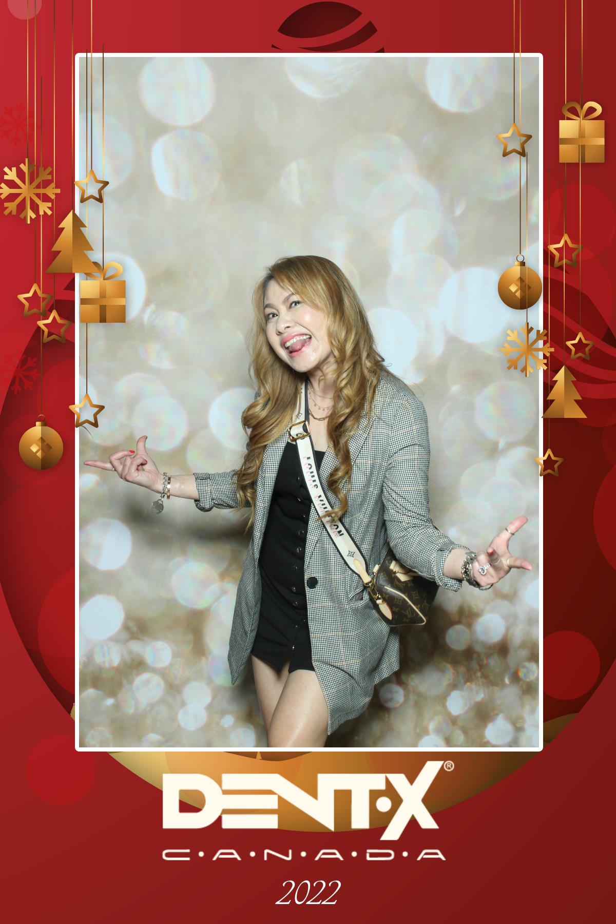 Dent-X Canada Christmas Party | View more photos from the event at gallery.myselfiemirror.ca/u/romanmyselfiemirrorca/Dent-X-Canada-Christmas-Party