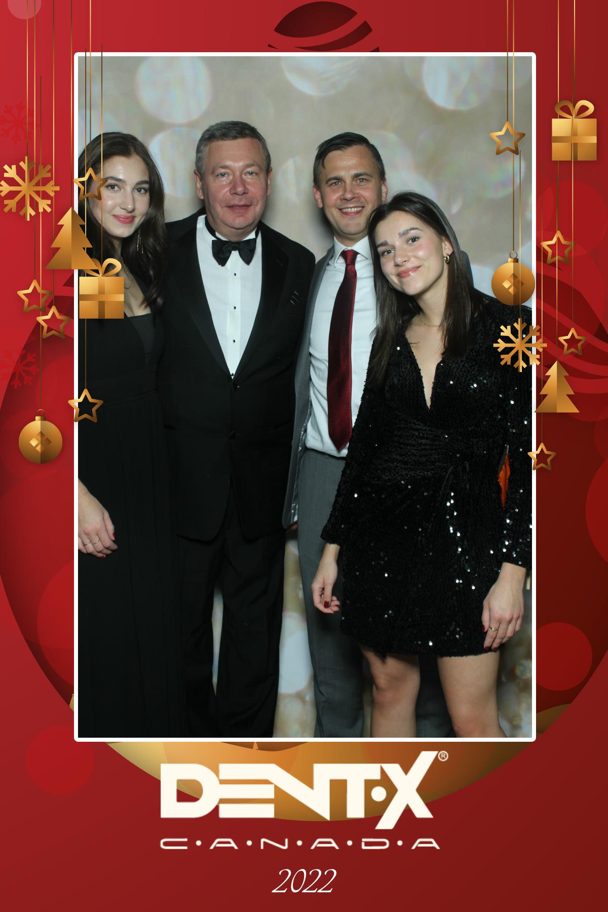 Dent-X Canada Christmas Party | View more photos from the event at gallery.myselfiemirror.ca/u/romanmyselfiemirrorca/Dent-X-Canada-Christmas-Party