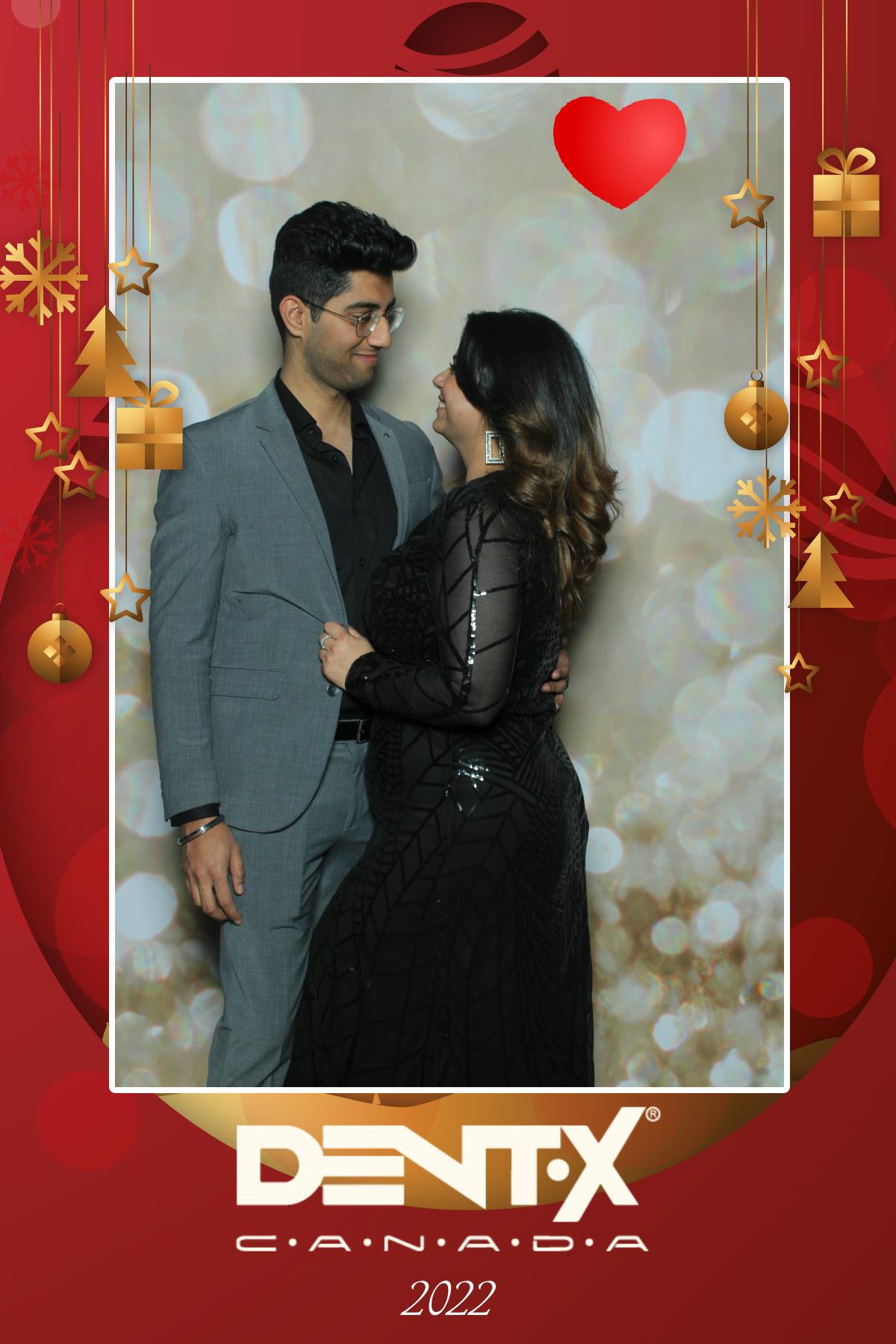 Dent-X Canada Christmas Party | View more photos from the event at gallery.myselfiemirror.ca/u/romanmyselfiemirrorca/Dent-X-Canada-Christmas-Party