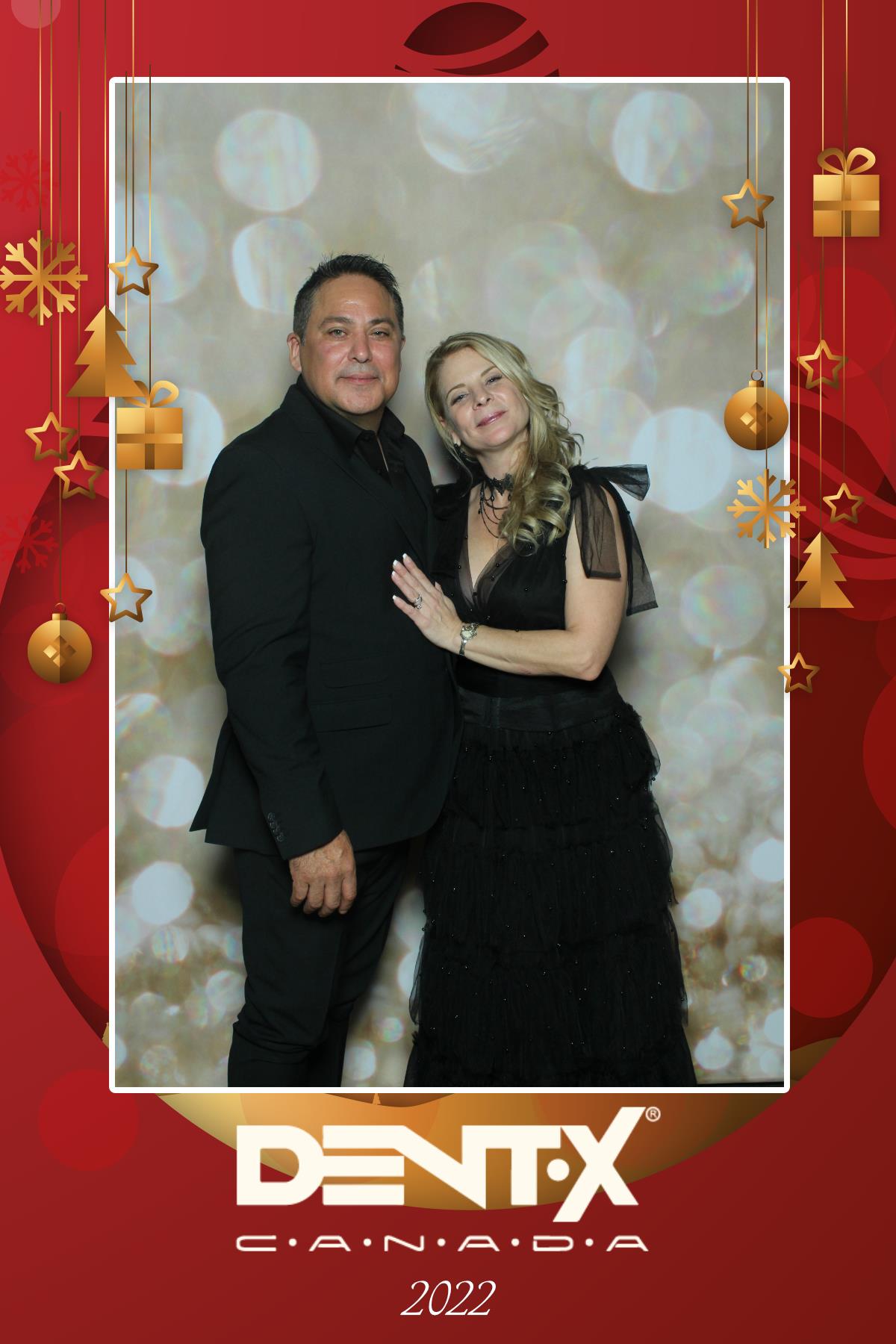 Dent-X Canada Christmas Party | View more photos from the event at gallery.myselfiemirror.ca/u/romanmyselfiemirrorca/Dent-X-Canada-Christmas-Party