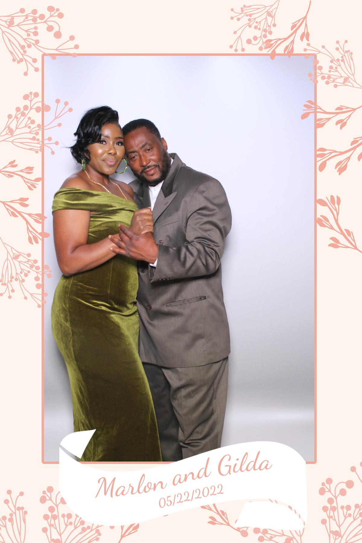 Gilda & Marlon | View more photos from the event at gallery.myselfiemirror.ca/u/romanmyselfiemirrorca/Gilda-Marlon