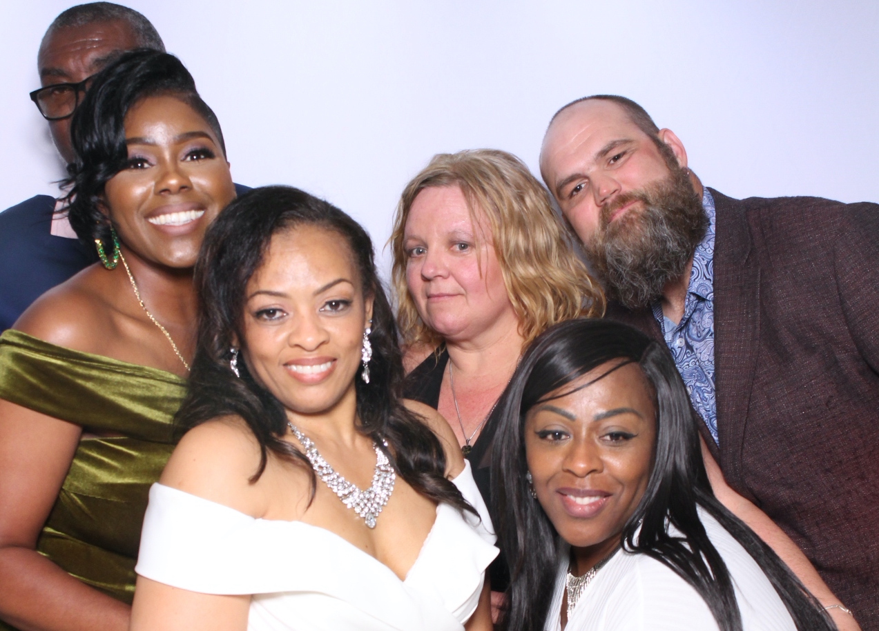 Gilda & Marlon | View more photos from the event at gallery.myselfiemirror.ca/u/romanmyselfiemirrorca/Gilda-Marlon