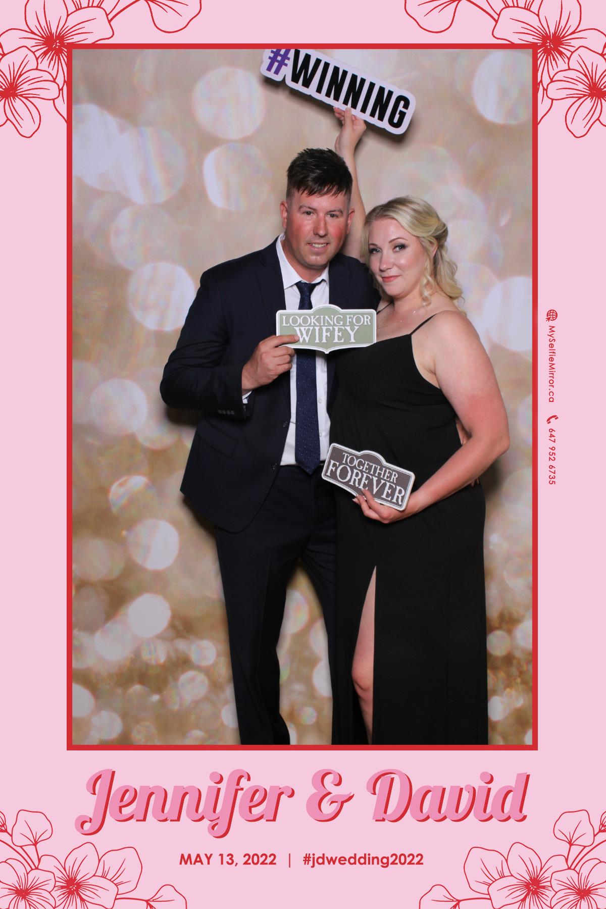 Jenn & David | View more photos from the event at gallery.myselfiemirror.ca/u/romanmyselfiemirrorca/Jenn-David