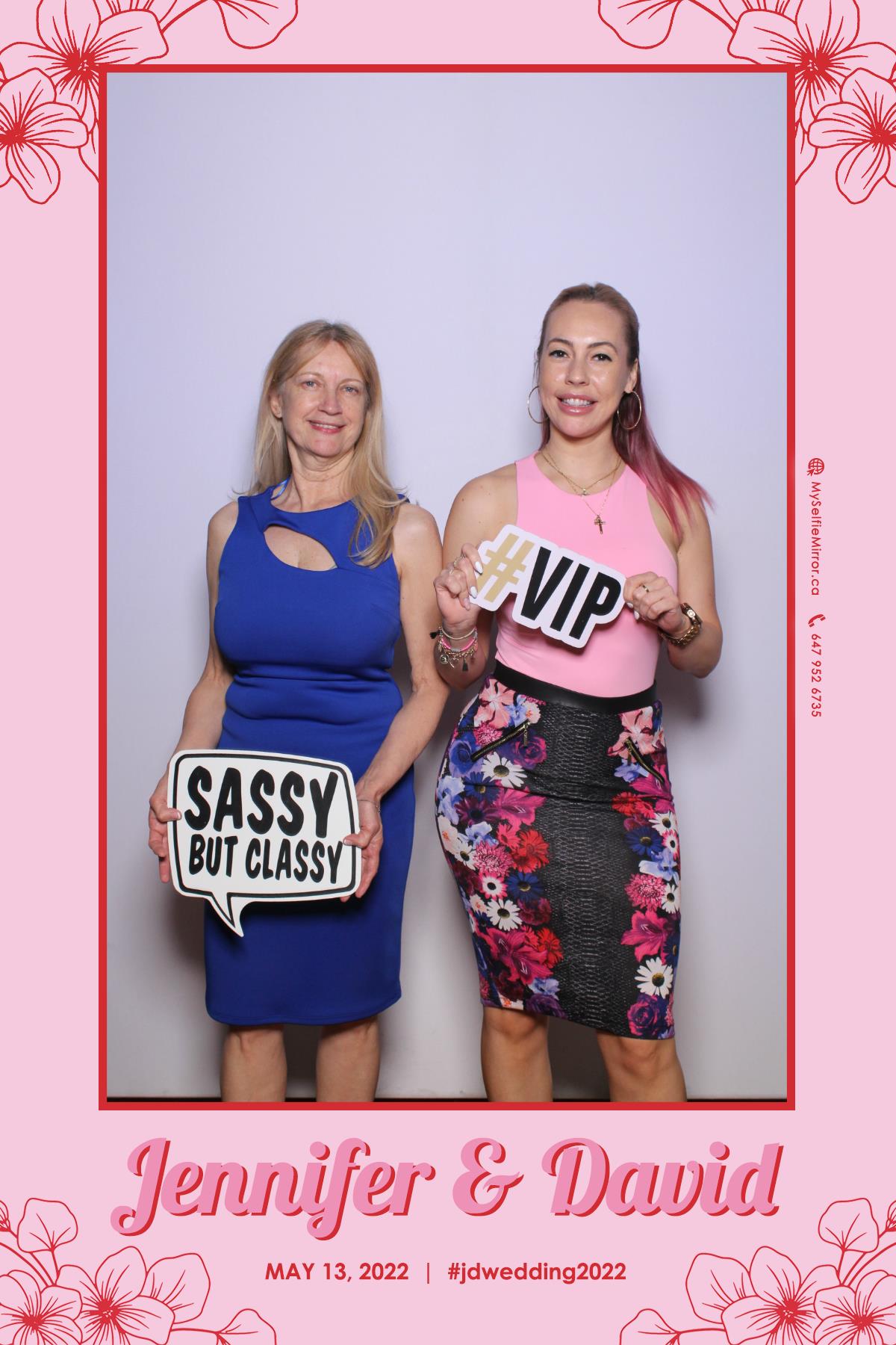 Jenn & David | View more photos from the event at gallery.myselfiemirror.ca/u/romanmyselfiemirrorca/Jenn-David