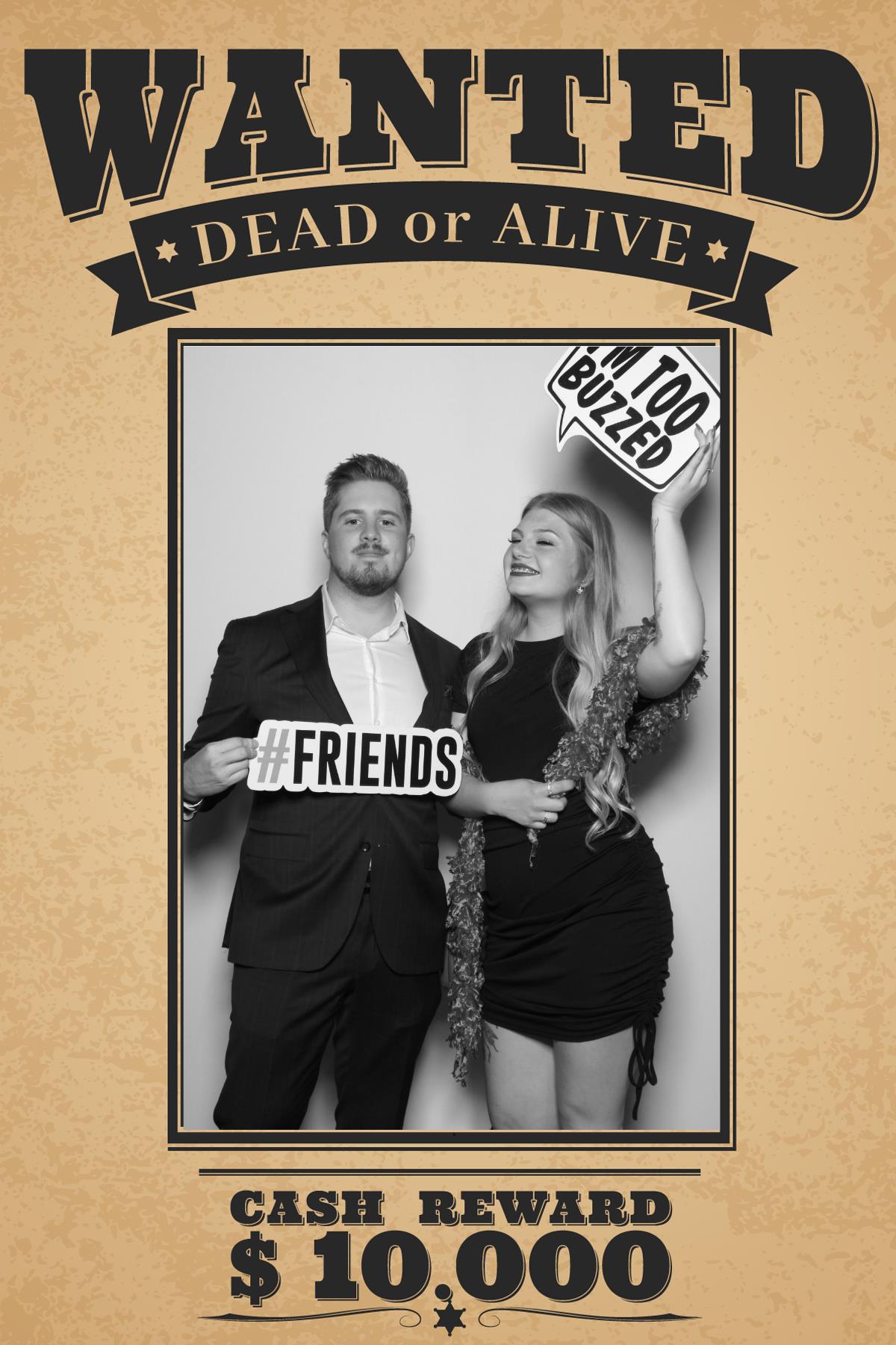 Jenn & David | View more photos from the event at gallery.myselfiemirror.ca/u/romanmyselfiemirrorca/Jenn-David