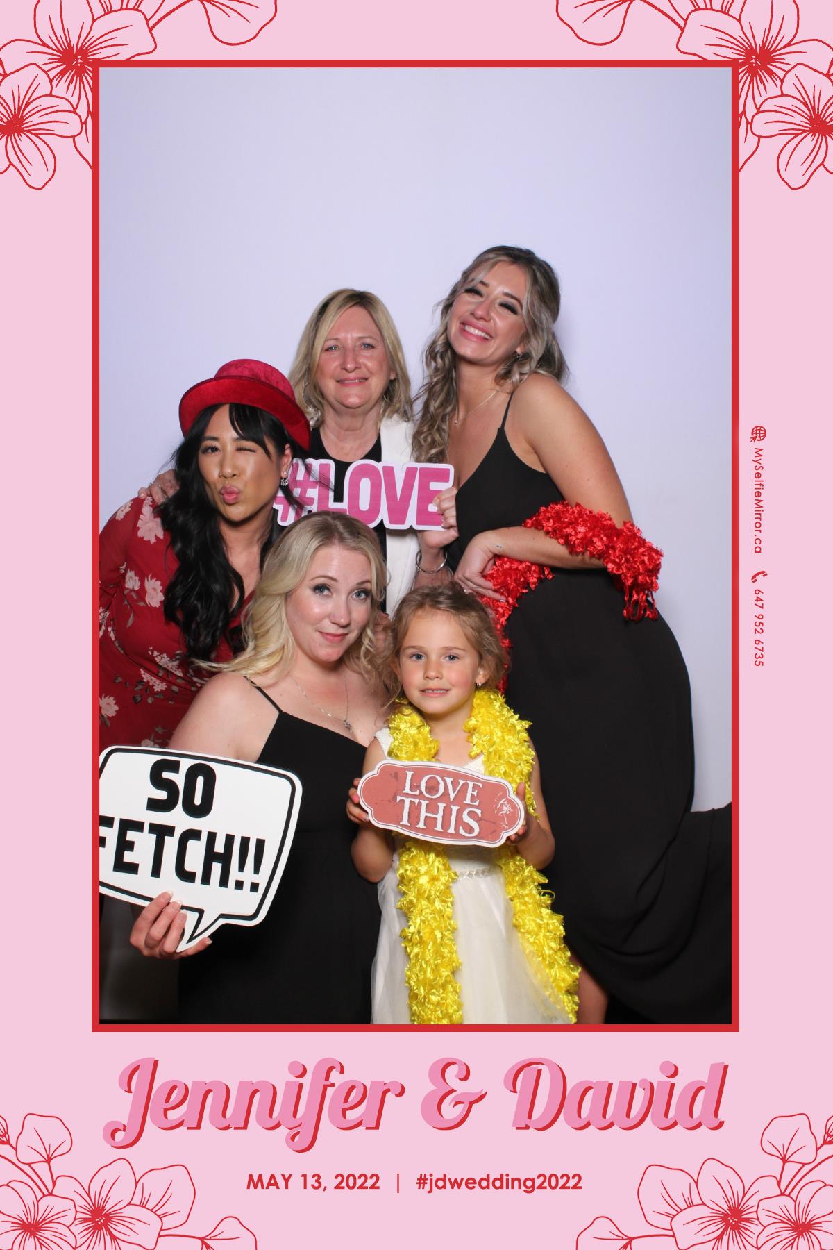 Jenn & David | View more photos from the event at gallery.myselfiemirror.ca/u/romanmyselfiemirrorca/Jenn-David