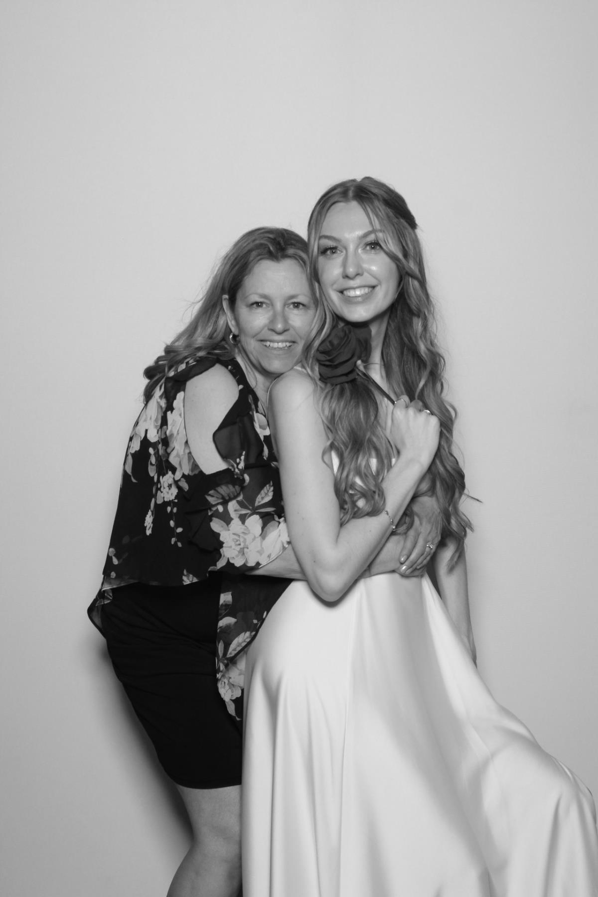 Jenn & David | View more photos from the event at gallery.myselfiemirror.ca/u/romanmyselfiemirrorca/Jenn-David