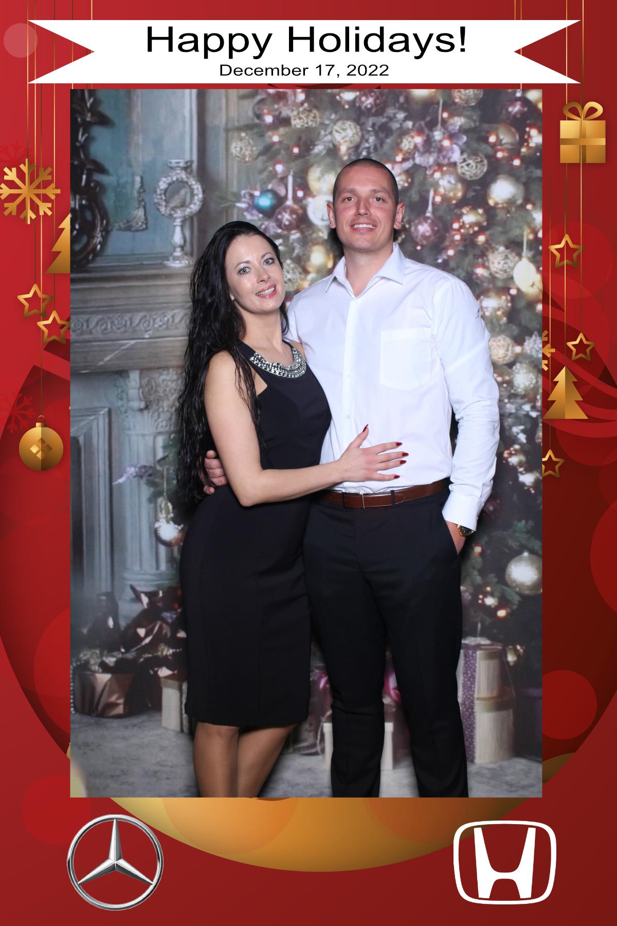 MB Burlington Christmas Party | View more photos from the event at gallery.myselfiemirror.ca/u/romanmyselfiemirrorca/MB-Burlington-Christmas-Party