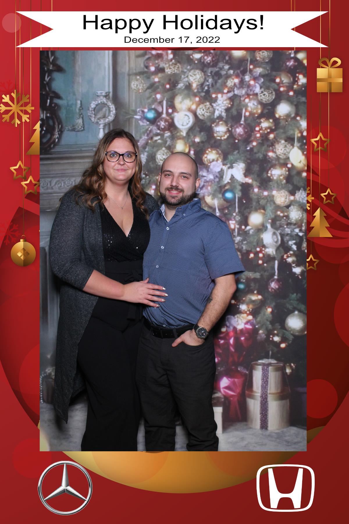 MB Burlington Christmas Party | View more photos from the event at gallery.myselfiemirror.ca/u/romanmyselfiemirrorca/MB-Burlington-Christmas-Party