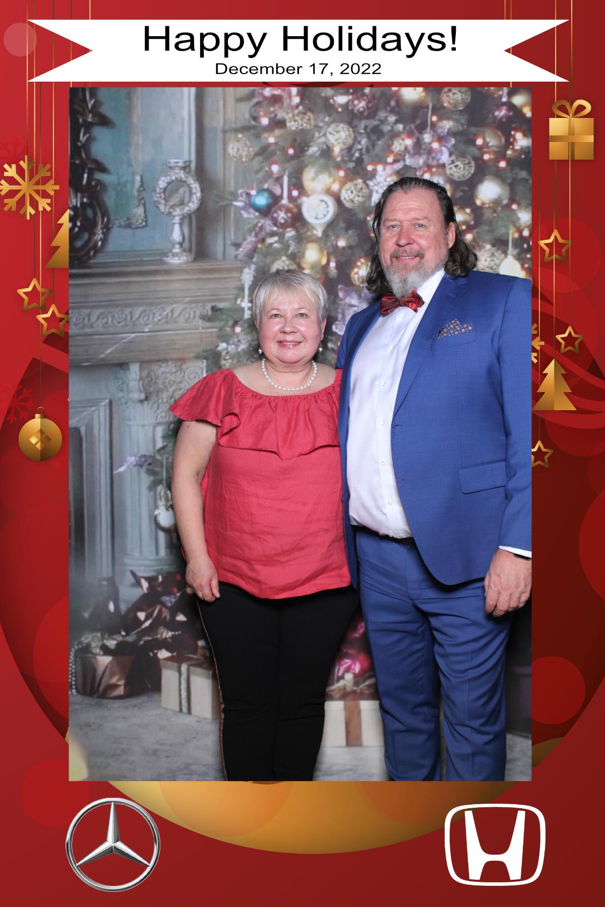 MB Burlington Christmas Party | View more photos from the event at gallery.myselfiemirror.ca/u/romanmyselfiemirrorca/MB-Burlington-Christmas-Party