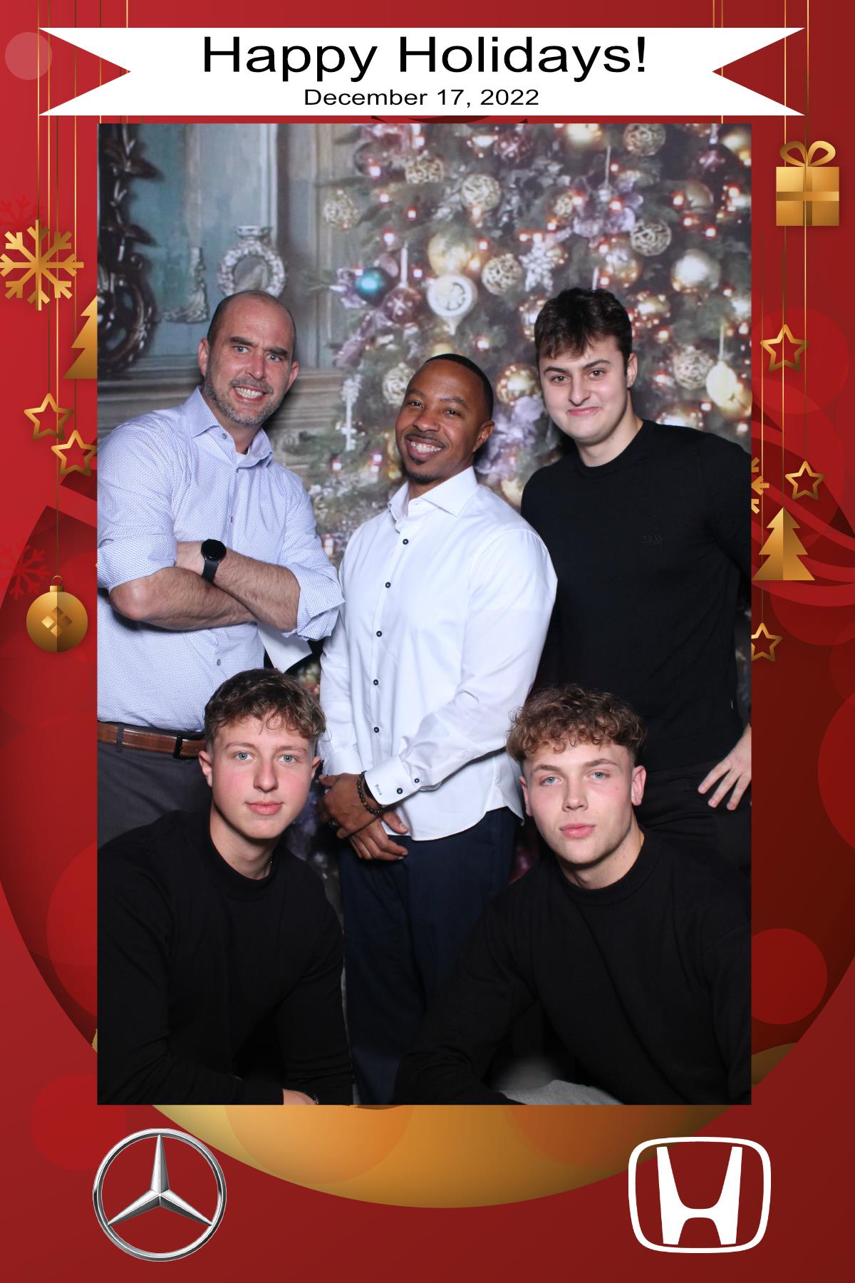 MB Burlington Christmas Party | View more photos from the event at gallery.myselfiemirror.ca/u/romanmyselfiemirrorca/MB-Burlington-Christmas-Party