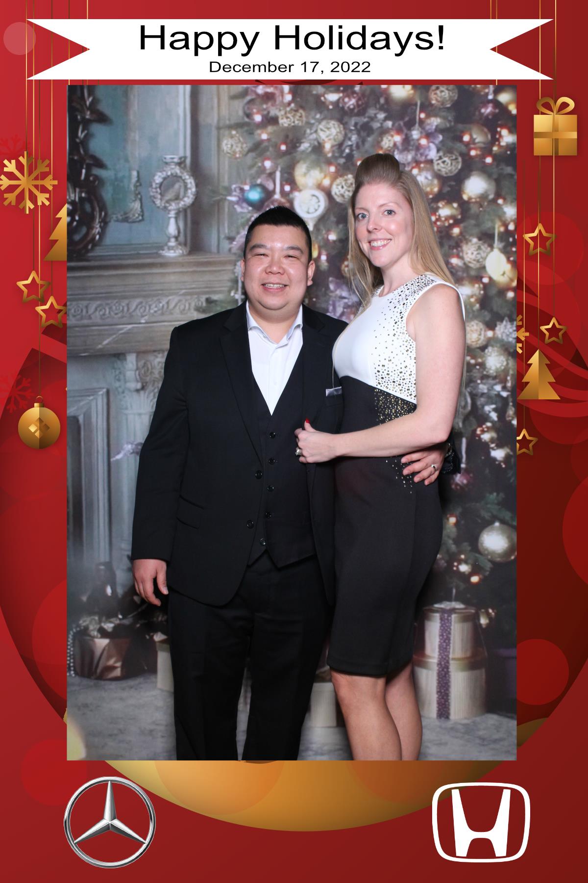 MB Burlington Christmas Party | View more photos from the event at gallery.myselfiemirror.ca/u/romanmyselfiemirrorca/MB-Burlington-Christmas-Party