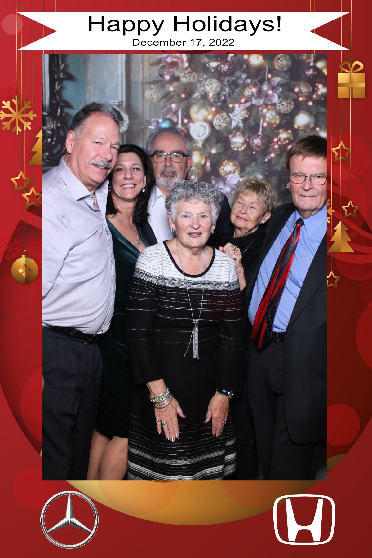 MB Burlington Christmas Party | View more photos from the event at gallery.myselfiemirror.ca/u/romanmyselfiemirrorca/MB-Burlington-Christmas-Party