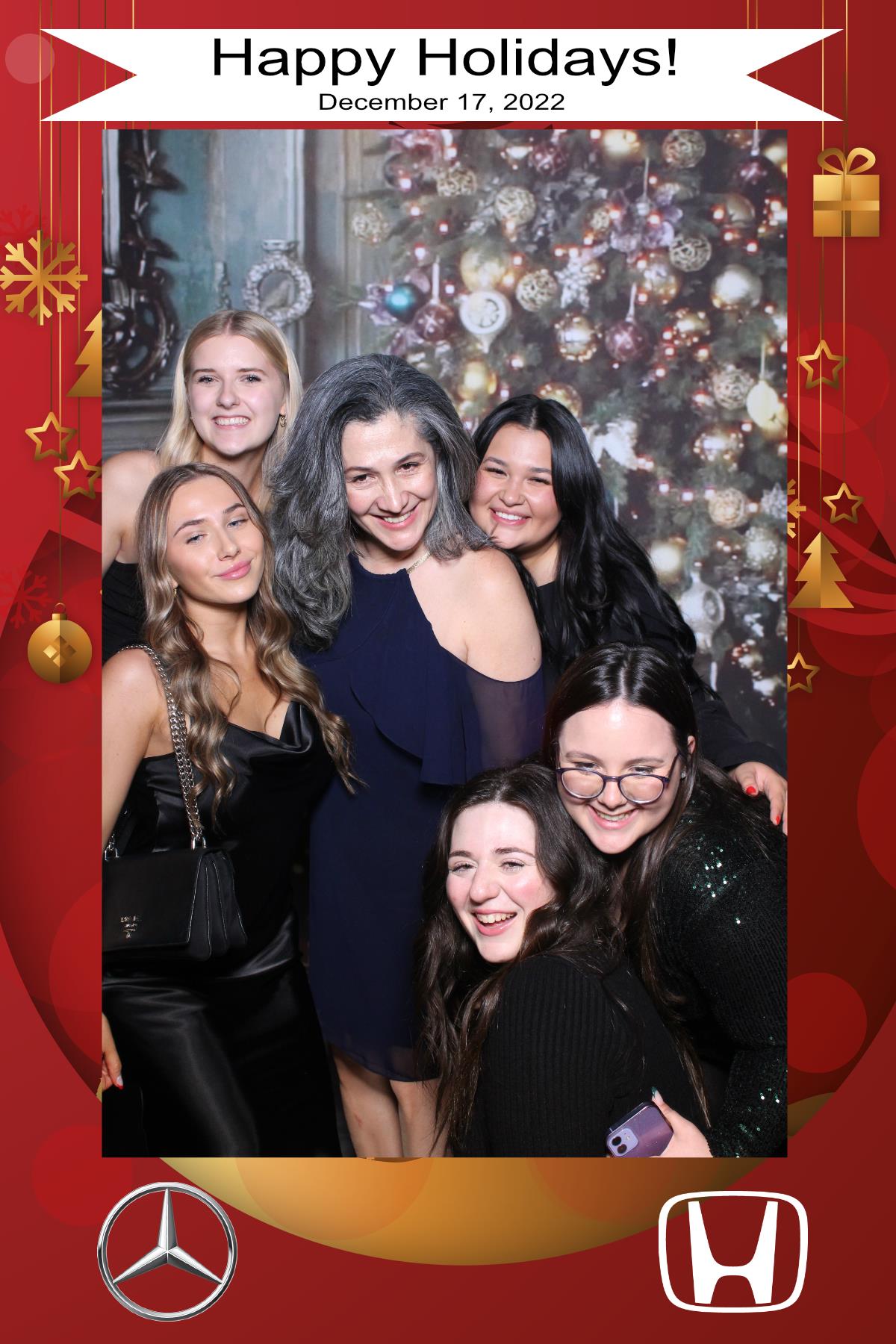 MB Burlington Christmas Party | View more photos from the event at gallery.myselfiemirror.ca/u/romanmyselfiemirrorca/MB-Burlington-Christmas-Party