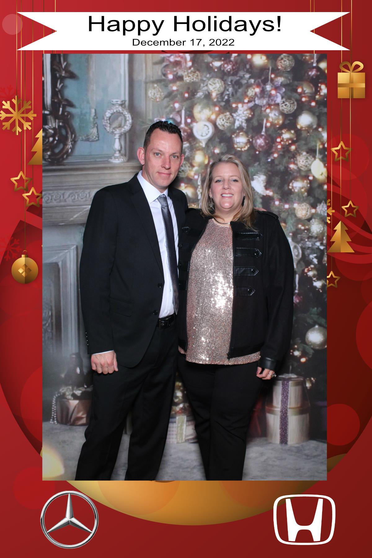 MB Burlington Christmas Party | View more photos from the event at gallery.myselfiemirror.ca/u/romanmyselfiemirrorca/MB-Burlington-Christmas-Party