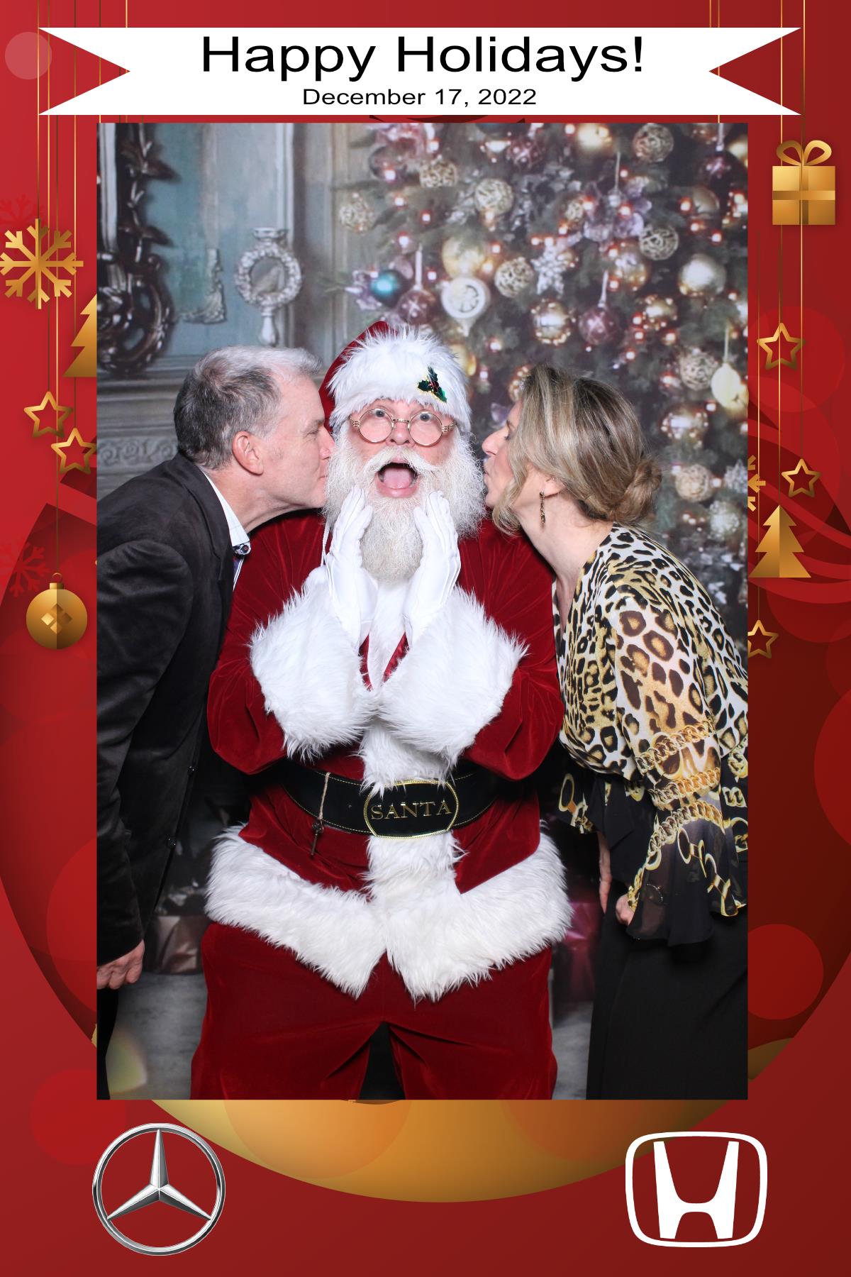 MB Burlington Christmas Party | View more photos from the event at gallery.myselfiemirror.ca/u/romanmyselfiemirrorca/MB-Burlington-Christmas-Party