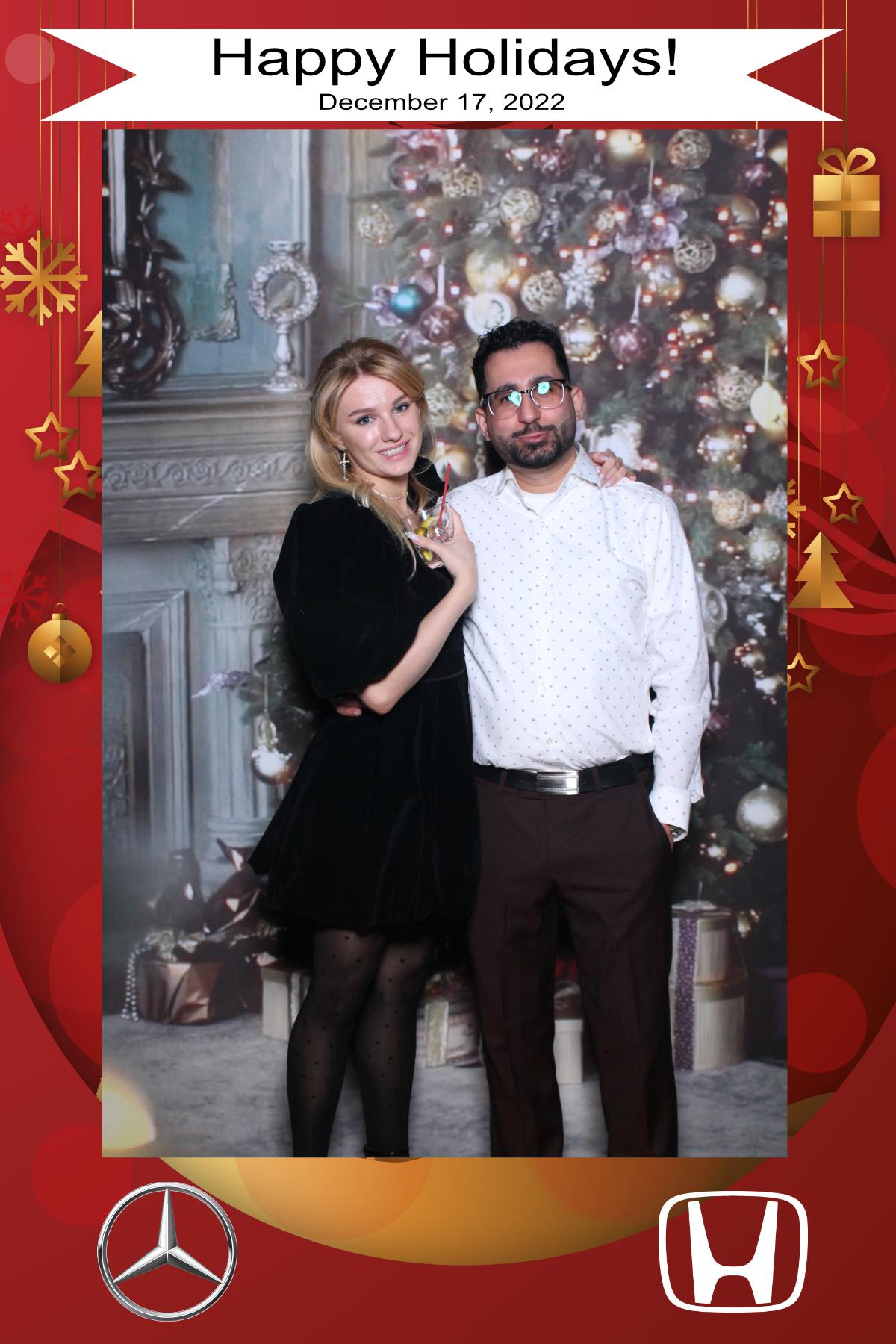 MB Burlington Christmas Party | View more photos from the event at gallery.myselfiemirror.ca/u/romanmyselfiemirrorca/MB-Burlington-Christmas-Party