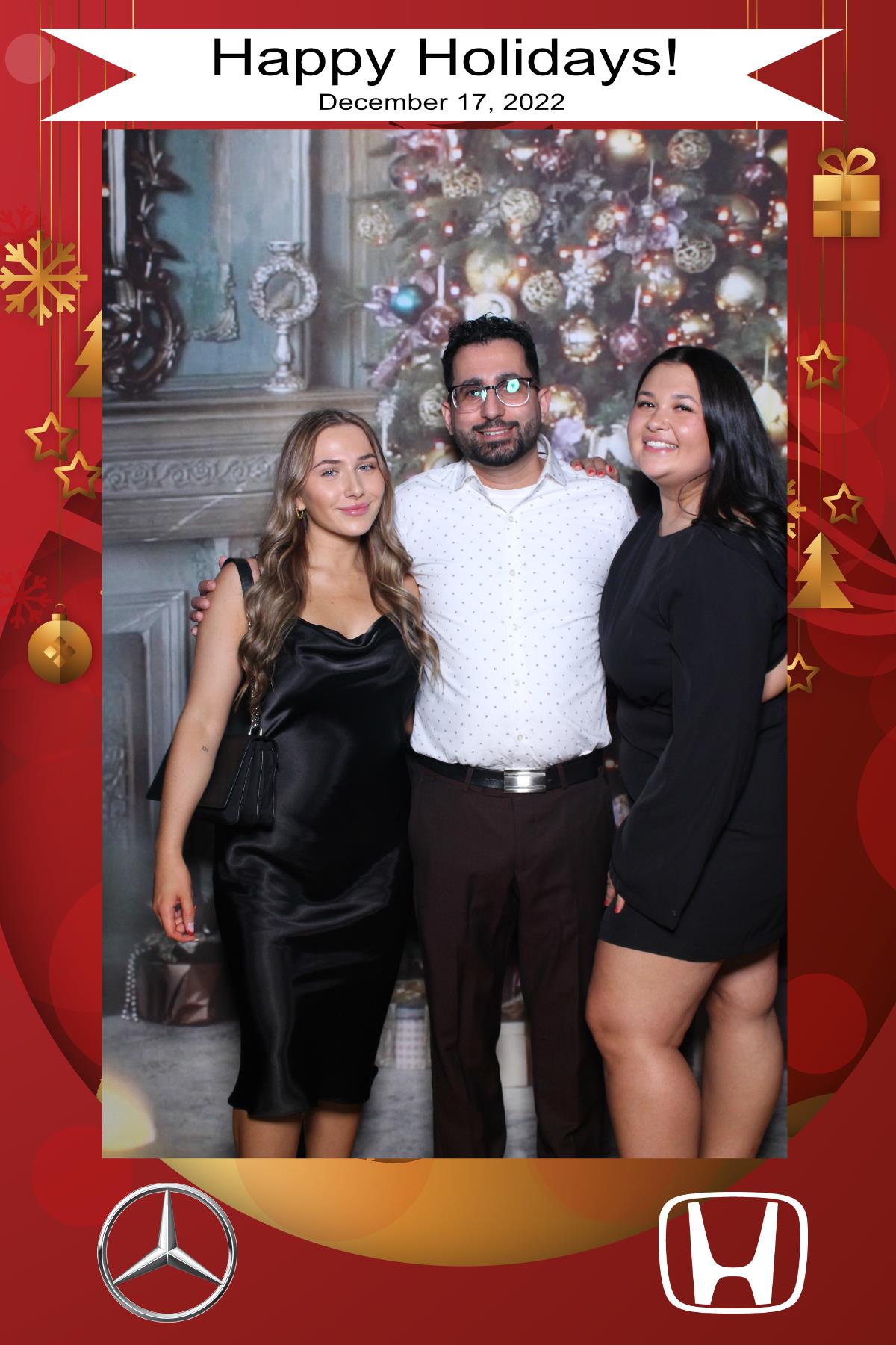 MB Burlington Christmas Party | View more photos from the event at gallery.myselfiemirror.ca/u/romanmyselfiemirrorca/MB-Burlington-Christmas-Party