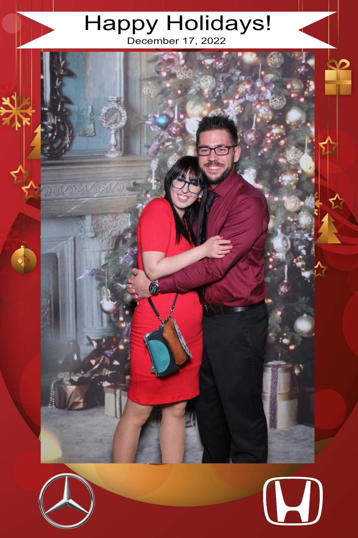 MB Burlington Christmas Party | View more photos from the event at gallery.myselfiemirror.ca/u/romanmyselfiemirrorca/MB-Burlington-Christmas-Party