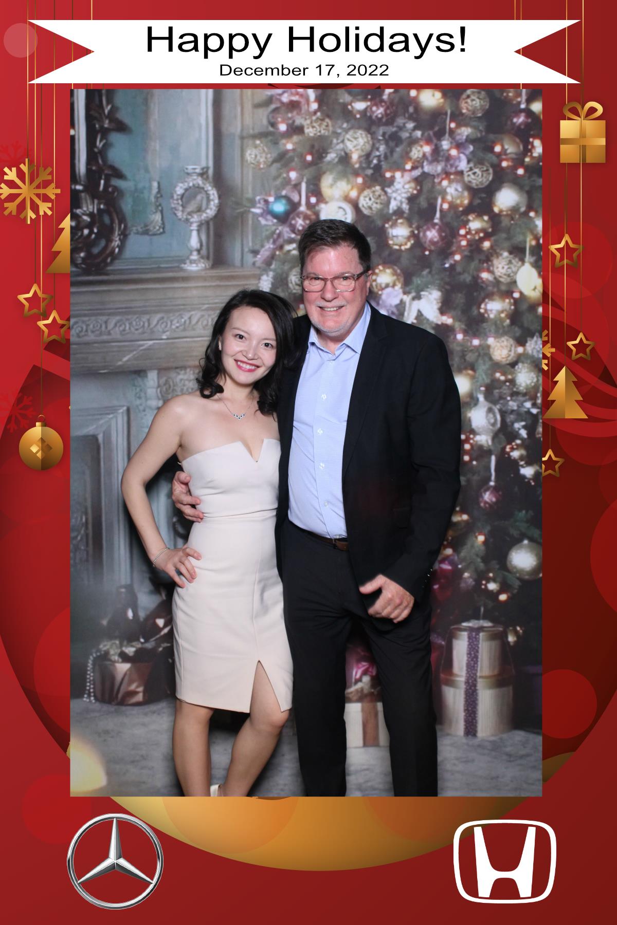 MB Burlington Christmas Party | View more photos from the event at gallery.myselfiemirror.ca/u/romanmyselfiemirrorca/MB-Burlington-Christmas-Party