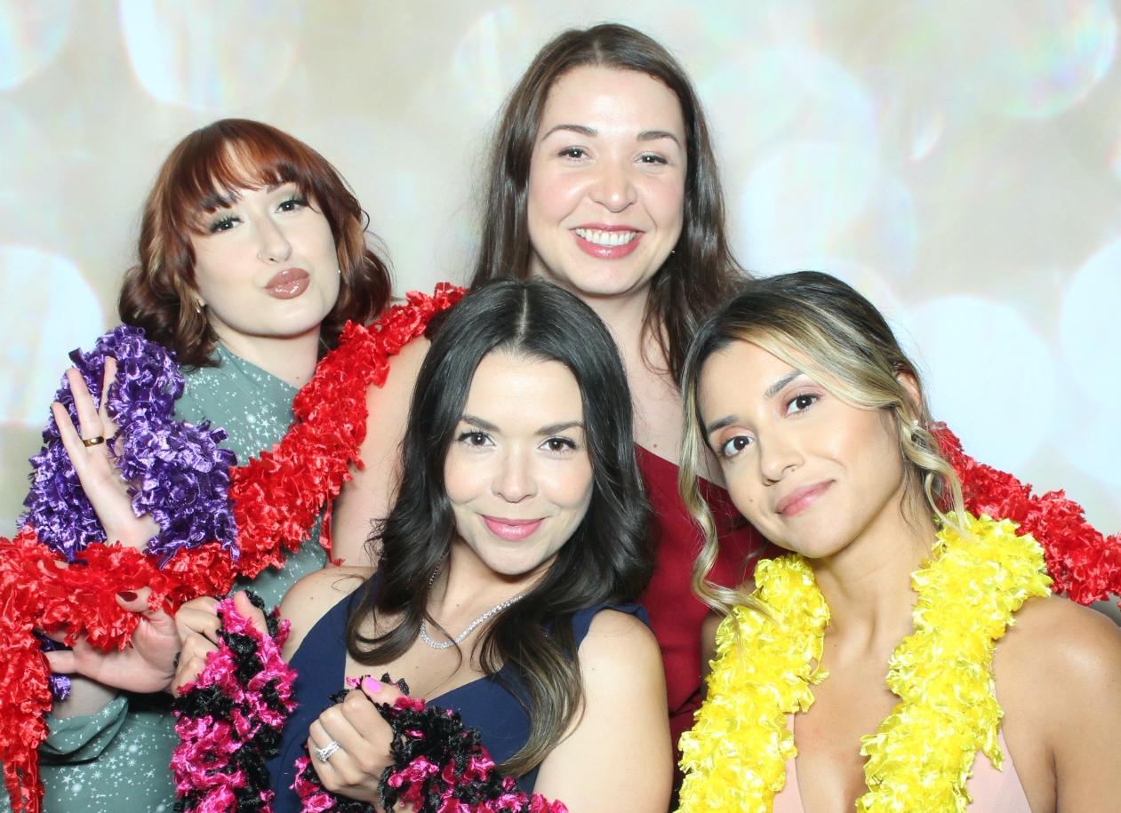 Mariana & Tony | View more photos from the event at gallery.myselfiemirror.ca/u/romanmyselfiemirrorca/Mariana-Tony