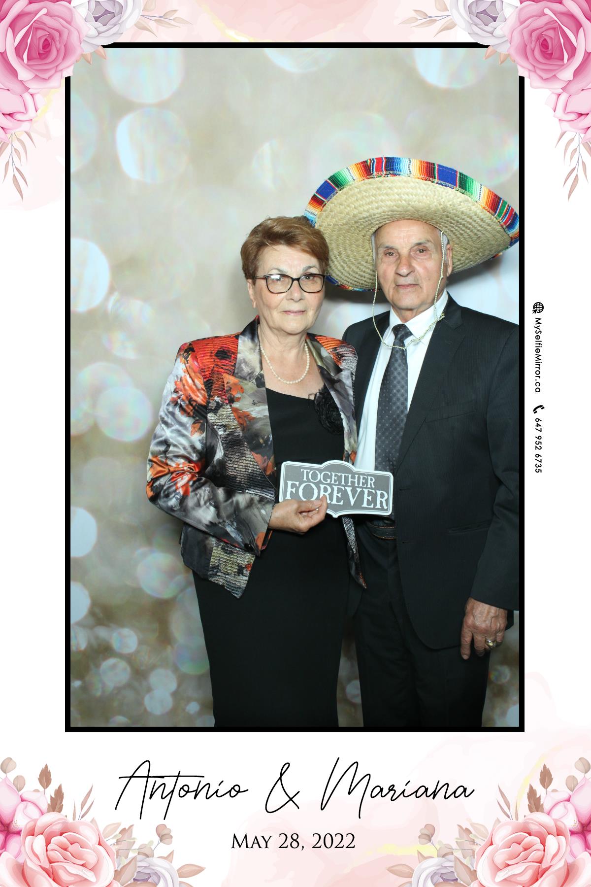 Mariana & Tony | View more photos from the event at gallery.myselfiemirror.ca/u/romanmyselfiemirrorca/Mariana-Tony