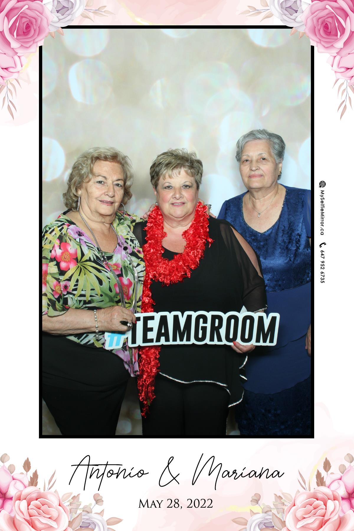 Mariana & Tony | View more photos from the event at gallery.myselfiemirror.ca/u/romanmyselfiemirrorca/Mariana-Tony