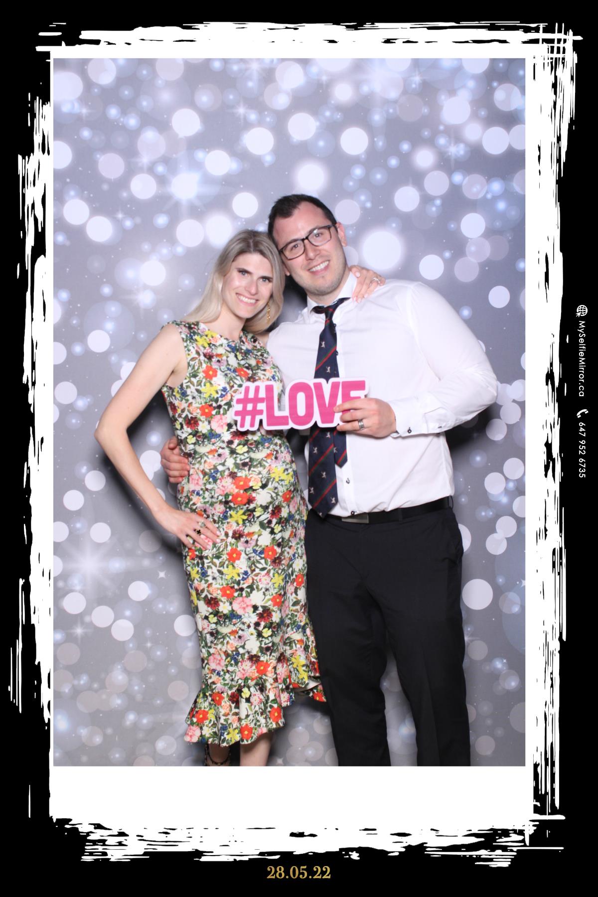 Masha & Kyle | View more photos from the event at gallery.myselfiemirror.ca/u/romanmyselfiemirrorca/Masha-Kyle