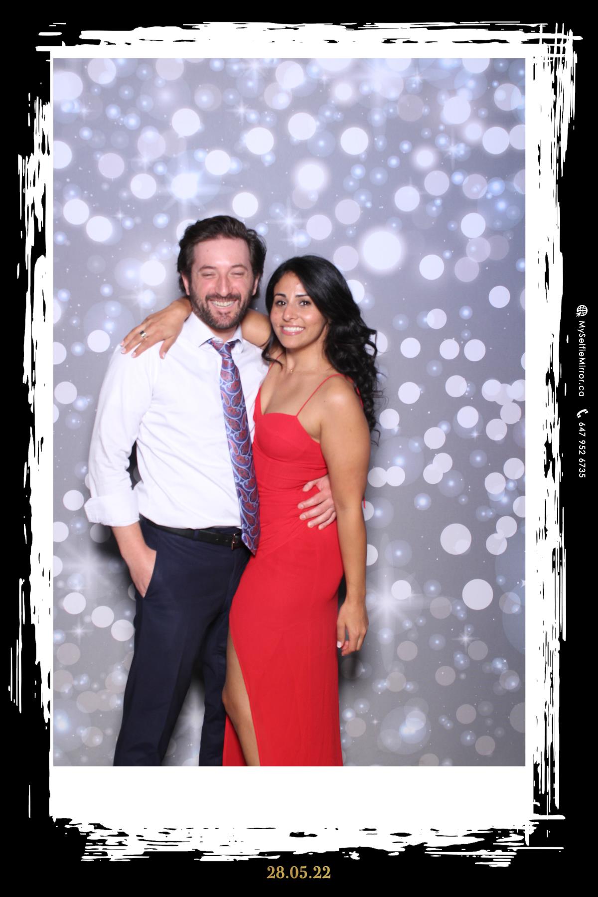 Masha & Kyle | View more photos from the event at gallery.myselfiemirror.ca/u/romanmyselfiemirrorca/Masha-Kyle