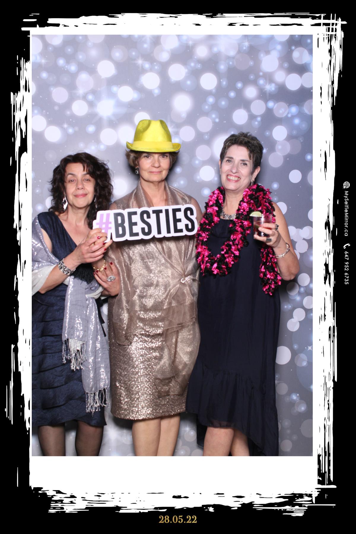 Masha & Kyle | View more photos from the event at gallery.myselfiemirror.ca/u/romanmyselfiemirrorca/Masha-Kyle