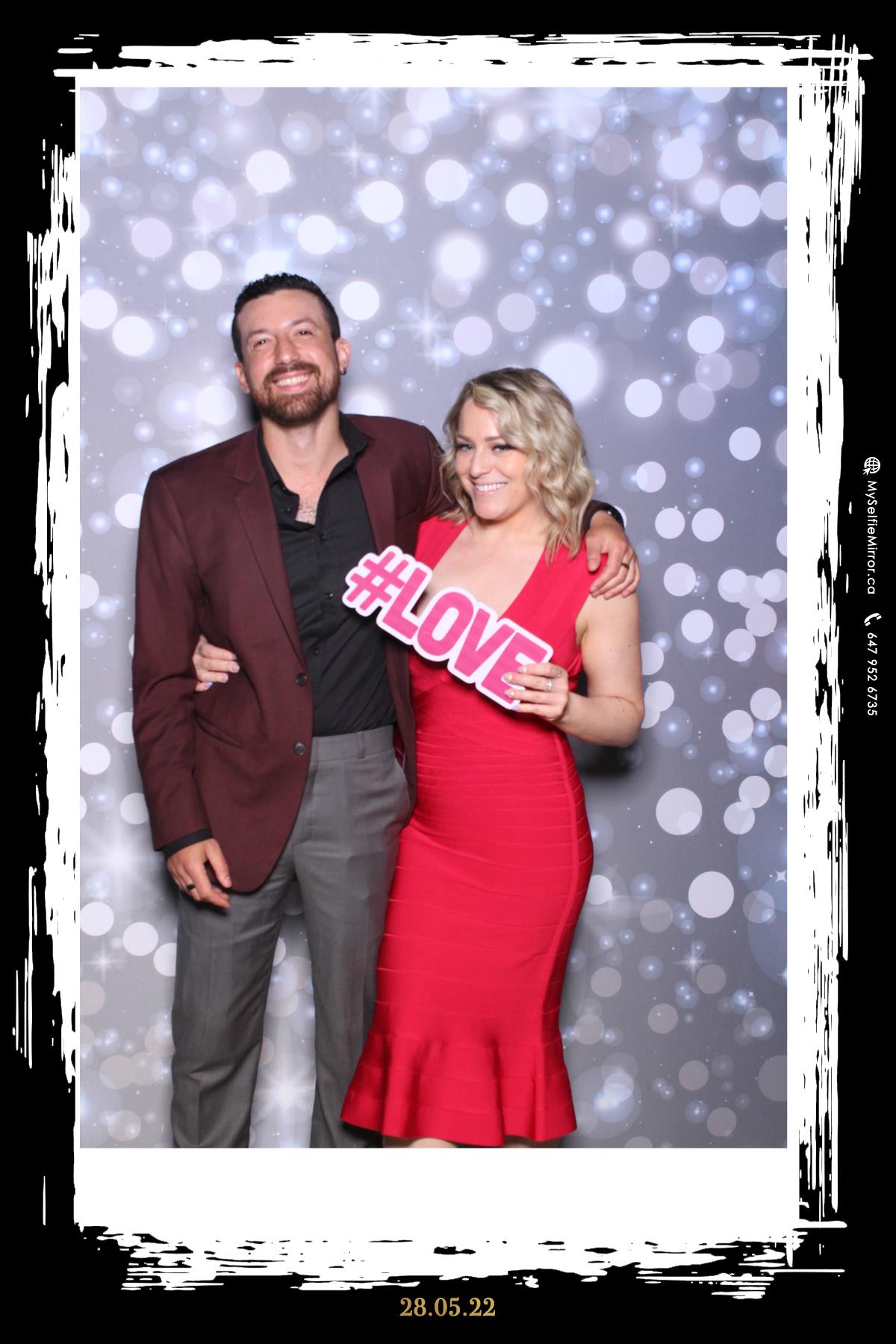 Masha & Kyle | View more photos from the event at gallery.myselfiemirror.ca/u/romanmyselfiemirrorca/Masha-Kyle