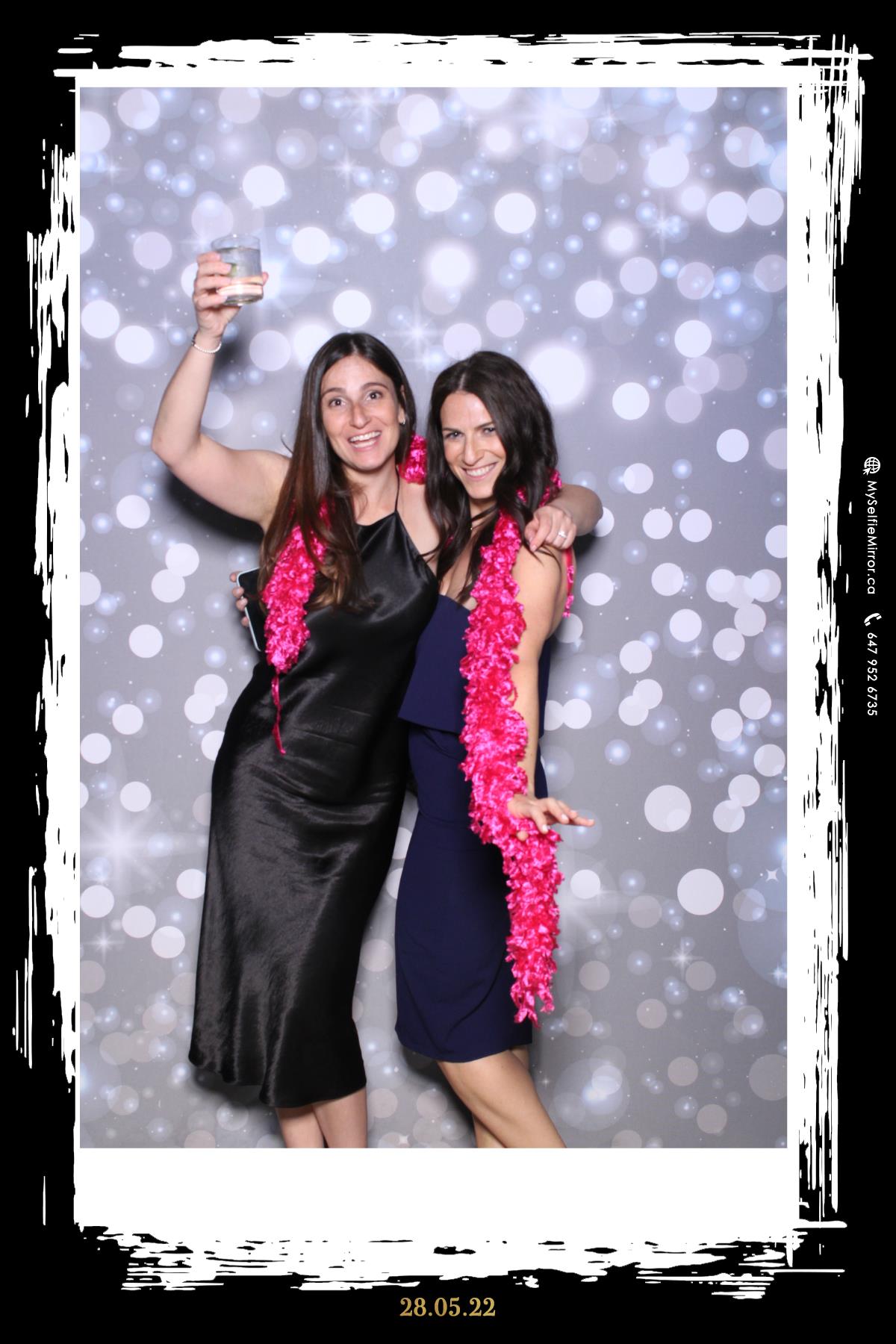 Masha & Kyle | View more photos from the event at gallery.myselfiemirror.ca/u/romanmyselfiemirrorca/Masha-Kyle