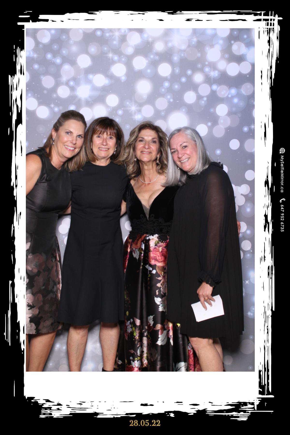 Masha & Kyle | View more photos from the event at gallery.myselfiemirror.ca/u/romanmyselfiemirrorca/Masha-Kyle