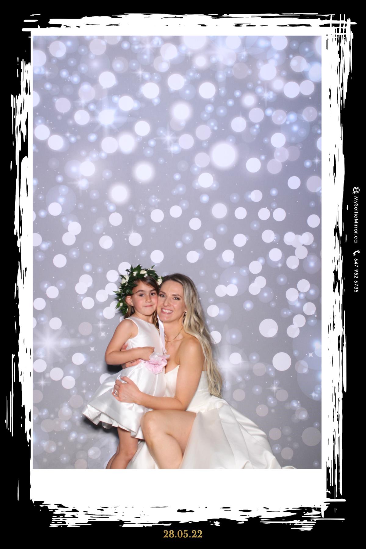 Masha & Kyle | View more photos from the event at gallery.myselfiemirror.ca/u/romanmyselfiemirrorca/Masha-Kyle