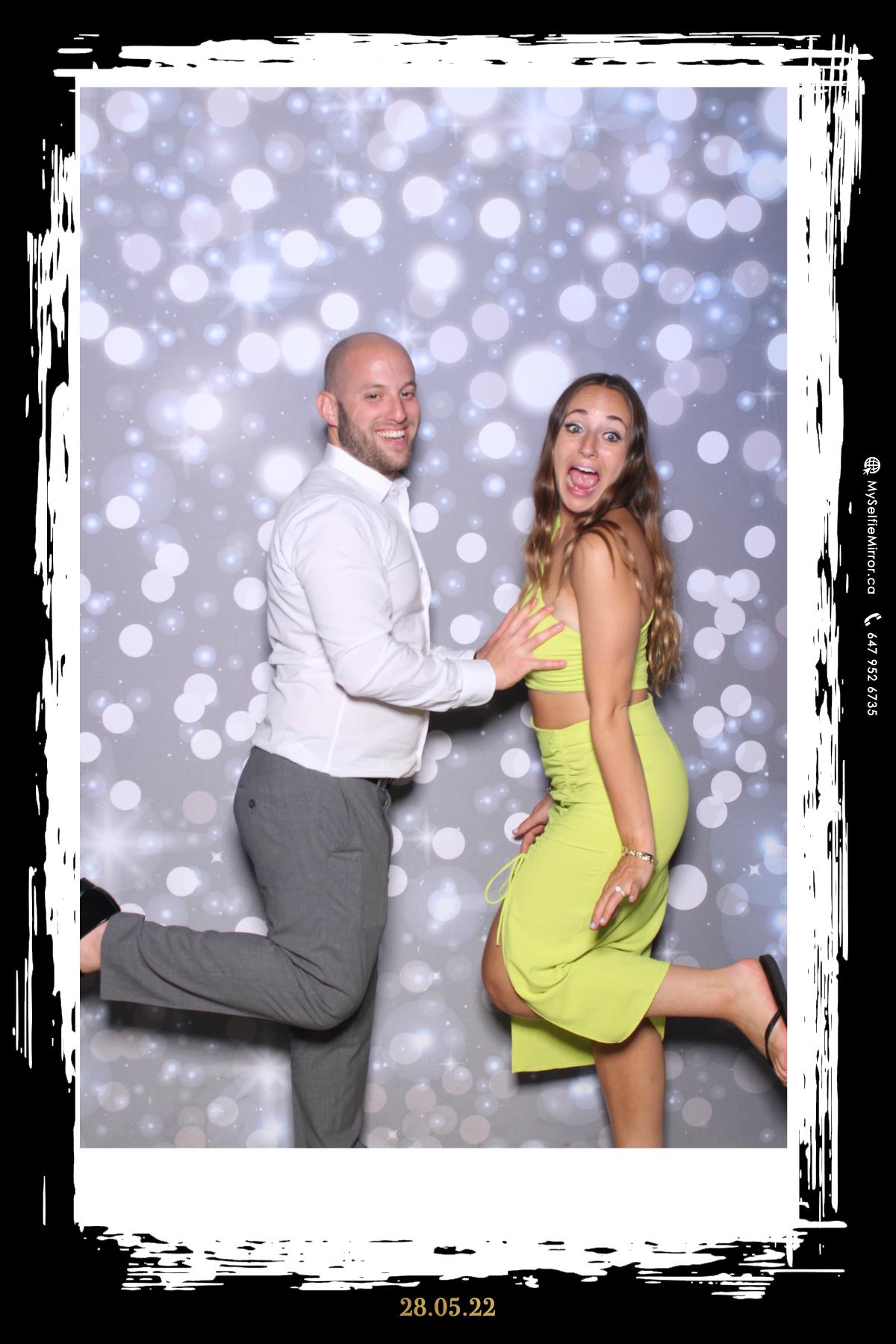 Masha & Kyle | View more photos from the event at gallery.myselfiemirror.ca/u/romanmyselfiemirrorca/Masha-Kyle