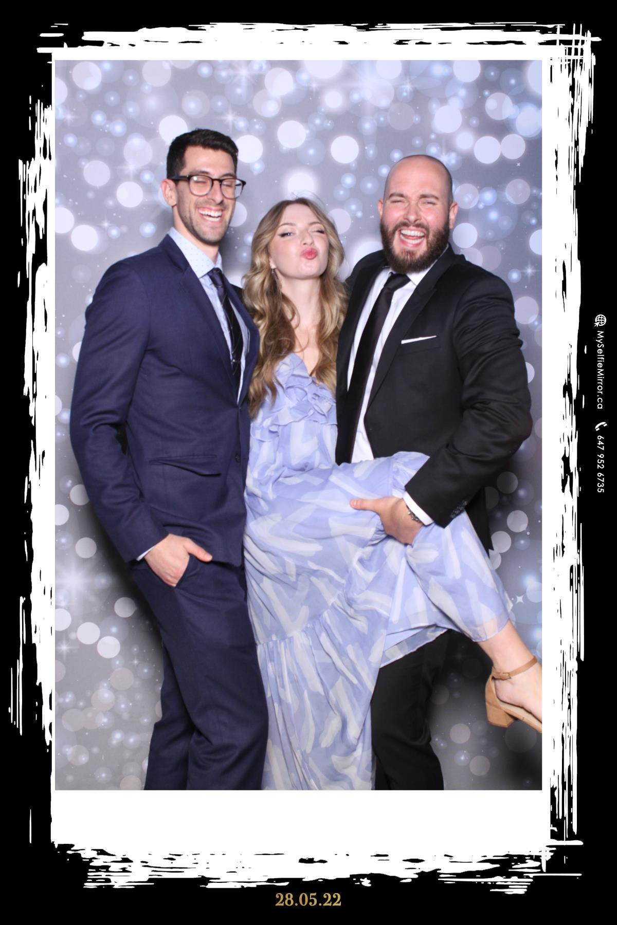 Masha & Kyle | View more photos from the event at gallery.myselfiemirror.ca/u/romanmyselfiemirrorca/Masha-Kyle