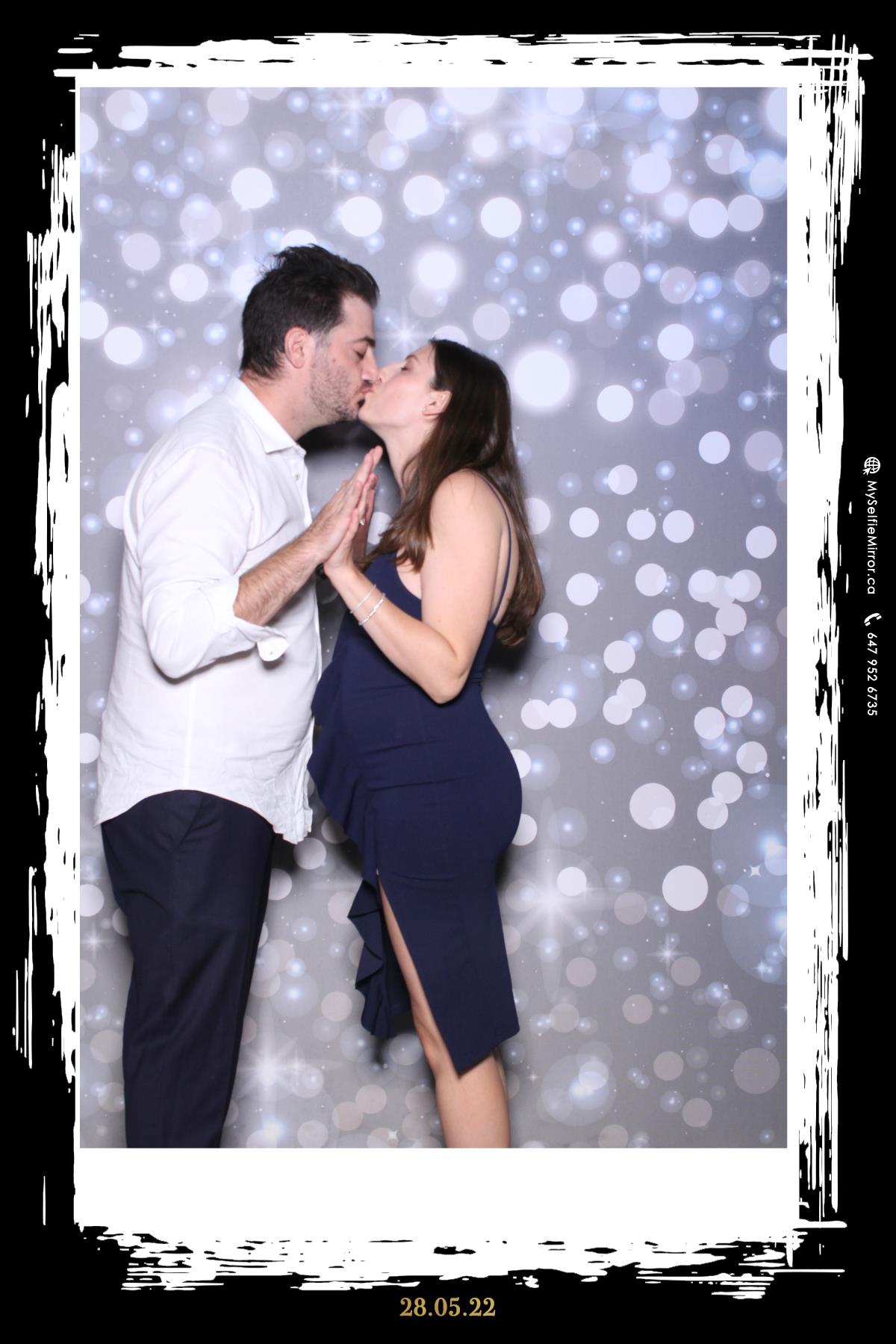 Masha & Kyle | View more photos from the event at gallery.myselfiemirror.ca/u/romanmyselfiemirrorca/Masha-Kyle