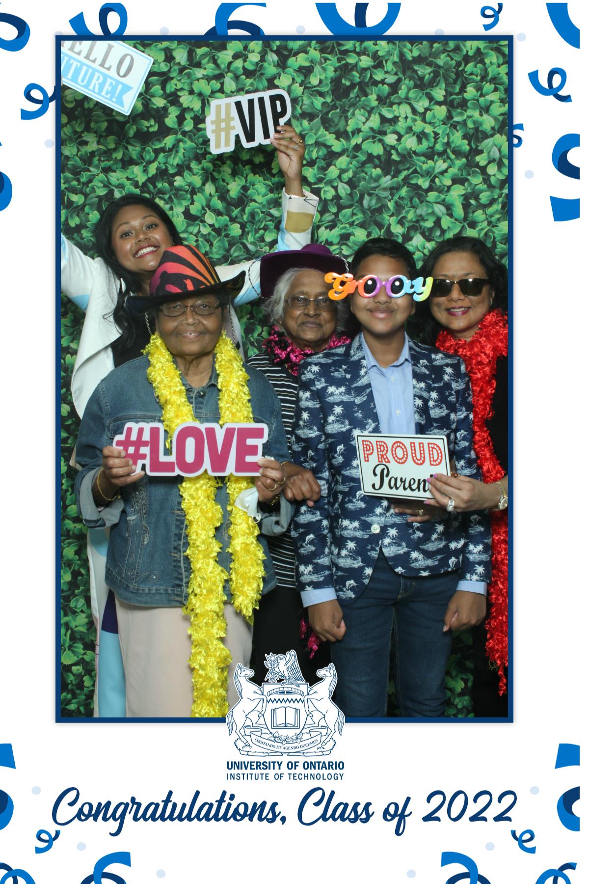 Ontario University Convocation 2022 | View more photos from the event at gallery.myselfiemirror.ca/u/romanmyselfiemirrorca/Ontario-University-Convocation-2022