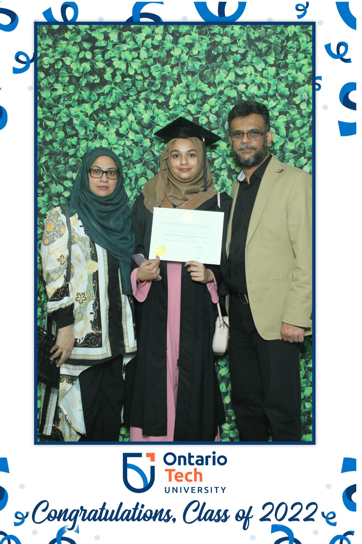 Ontario University Convocation 2022 | View more photos from the event at gallery.myselfiemirror.ca/u/romanmyselfiemirrorca/Ontario-University-Convocation-2022