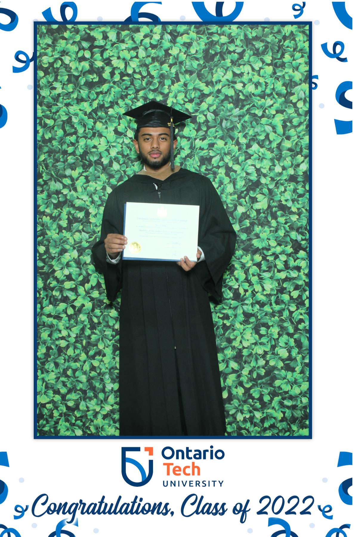 Ontario University Convocation 2022 | View more photos from the event at gallery.myselfiemirror.ca/u/romanmyselfiemirrorca/Ontario-University-Convocation-2022