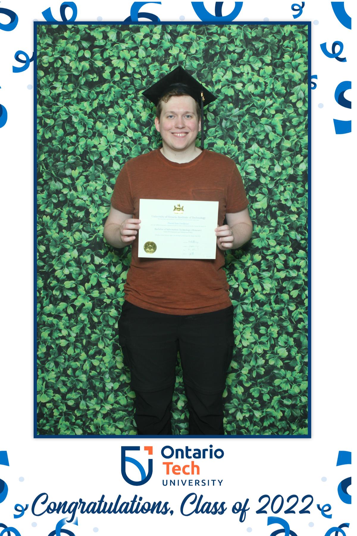 Ontario University Convocation 2022 | View more photos from the event at gallery.myselfiemirror.ca/u/romanmyselfiemirrorca/Ontario-University-Convocation-2022