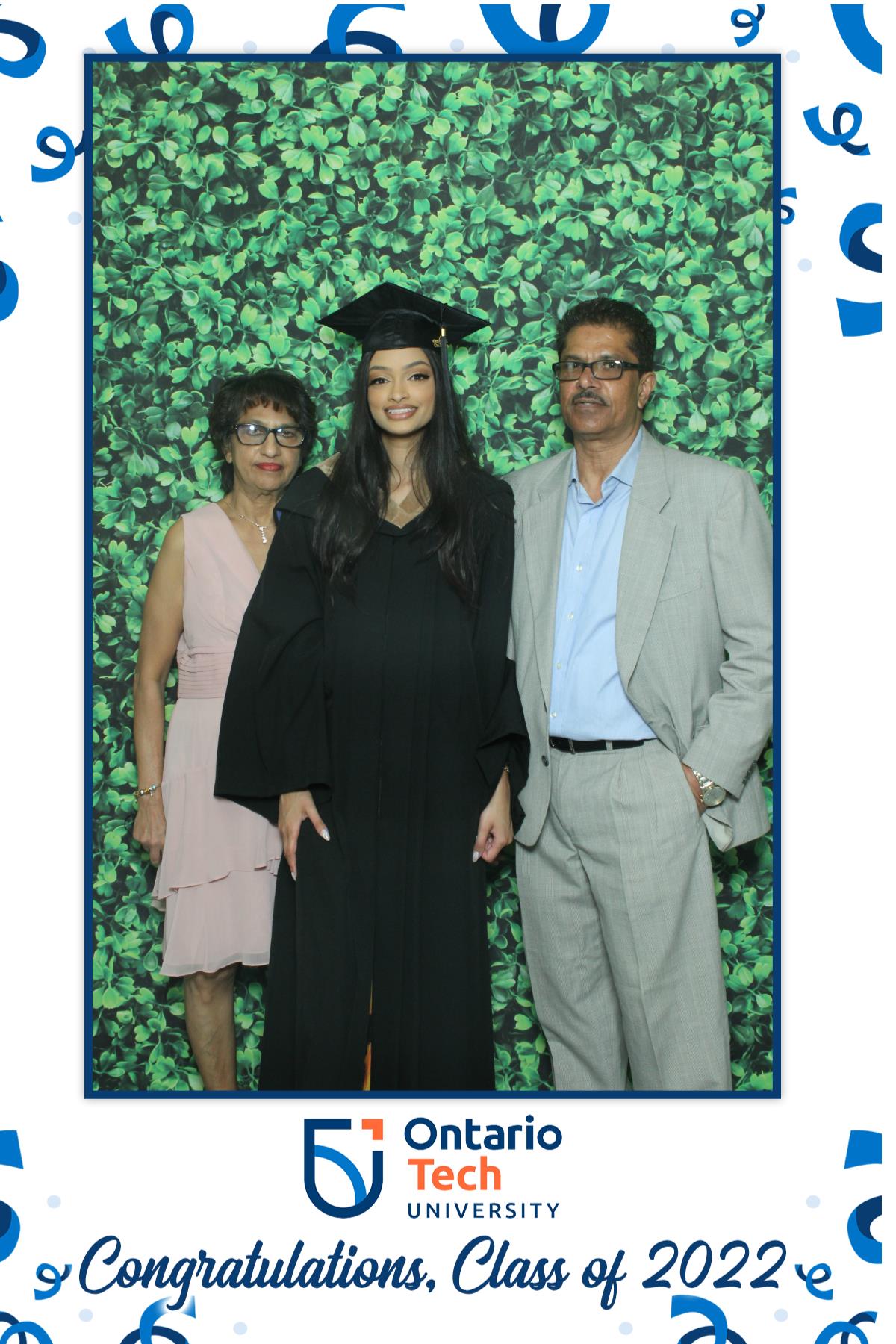 Ontario University Convocation 2022 | View more photos from the event at gallery.myselfiemirror.ca/u/romanmyselfiemirrorca/Ontario-University-Convocation-2022