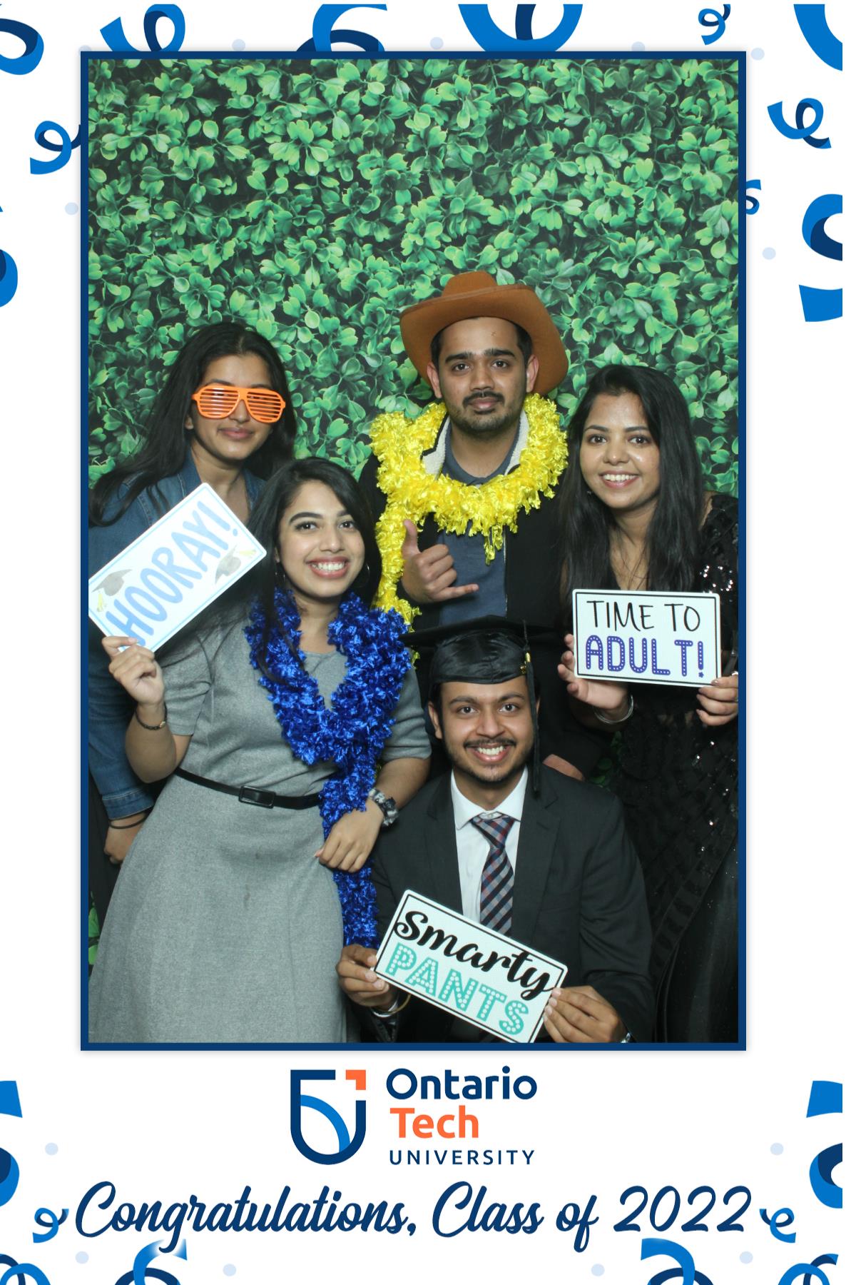 Ontario University Convocation 2022 | View more photos from the event at gallery.myselfiemirror.ca/u/romanmyselfiemirrorca/Ontario-University-Convocation-2022