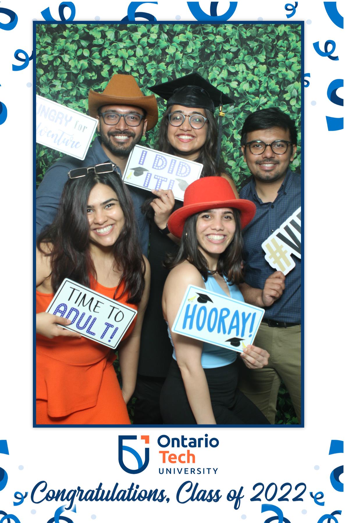 Ontario University Convocation 2022 | View more photos from the event at gallery.myselfiemirror.ca/u/romanmyselfiemirrorca/Ontario-University-Convocation-2022