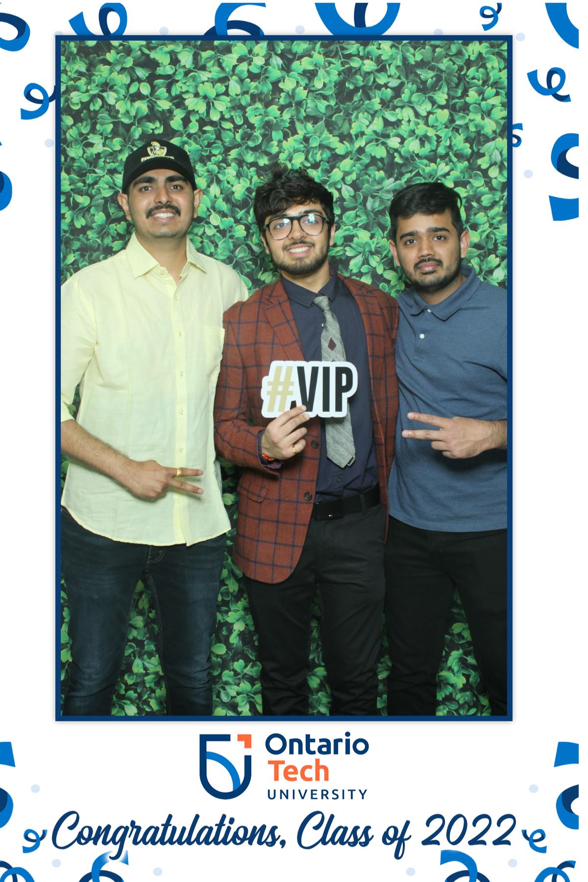 Ontario University Convocation 2022 | View more photos from the event at gallery.myselfiemirror.ca/u/romanmyselfiemirrorca/Ontario-University-Convocation-2022