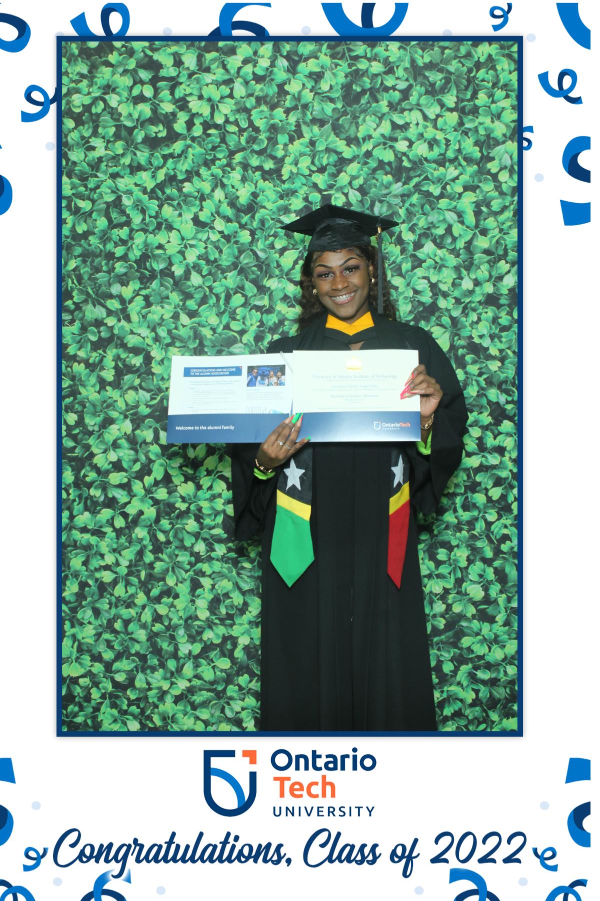 Ontario University Convocation 2022 | View more photos from the event at gallery.myselfiemirror.ca/u/romanmyselfiemirrorca/Ontario-University-Convocation-2022