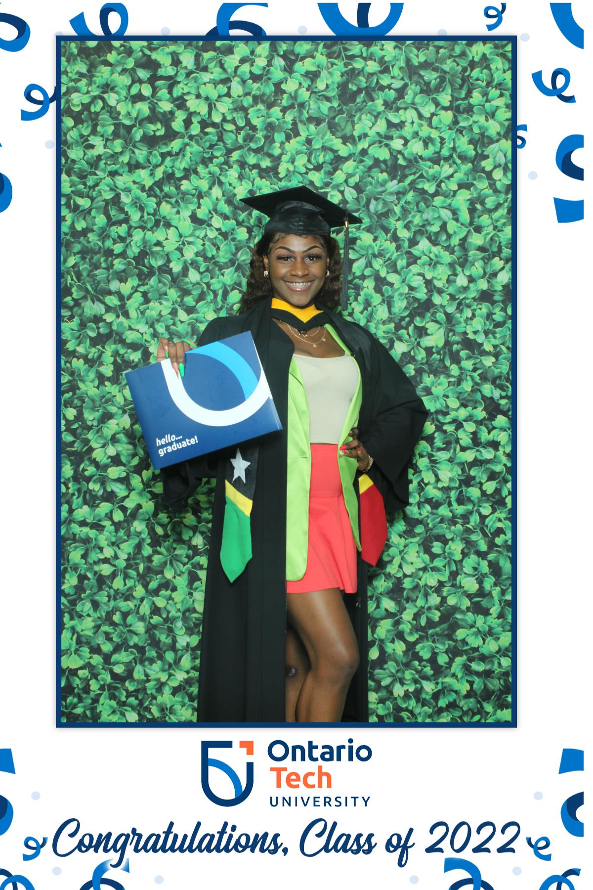 Ontario University Convocation 2022 | View more photos from the event at gallery.myselfiemirror.ca/u/romanmyselfiemirrorca/Ontario-University-Convocation-2022